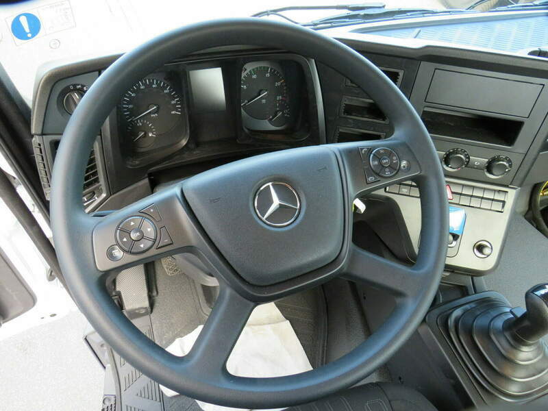 Mercedes Benz 4142 B  8x4 Manuell Stetter AM 10 FHC BL