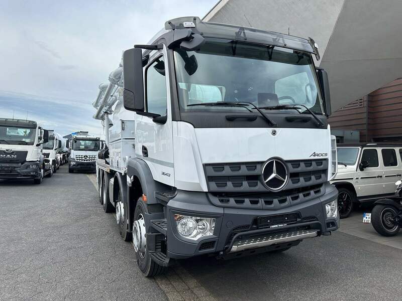 Mercedes Benz 3243 B  8x4 Stetter FBP 24