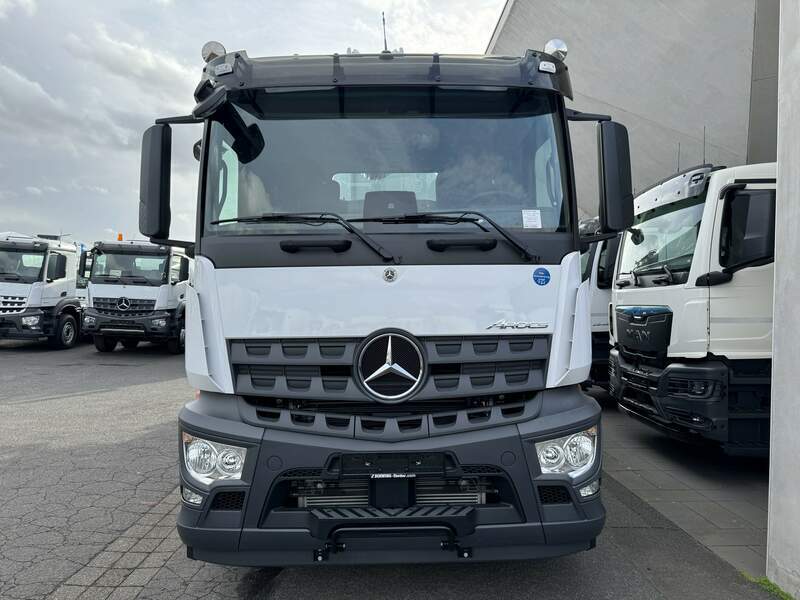 Mercedes Benz 3746 B  8x4 Easy Flex Schwing S43SX