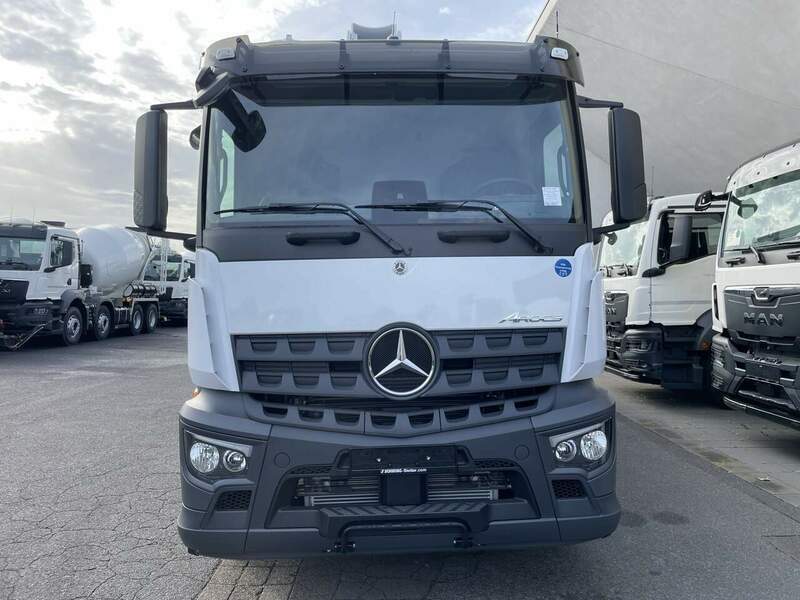 Mercedes Benz 2740  6x4 RAZOR Schwing S36X