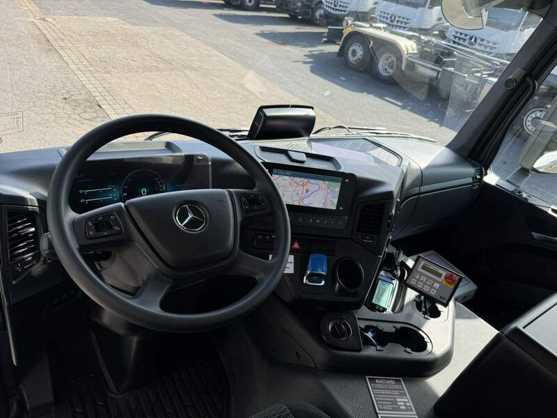 Mercedes Benz 3643 B  8x4 Stetter FBP26/4