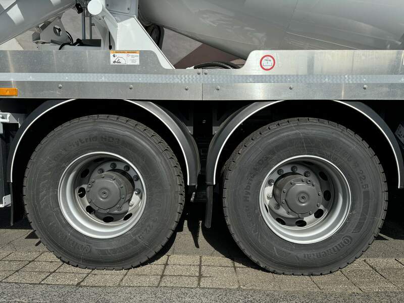 Mercedes Benz 3643 B  8x4 Stetter FBP26/4