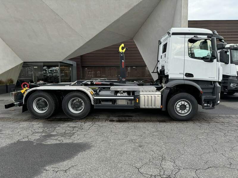 Mercedes Benz 3345 L  6x4 HIAB Ultima 21 S.51