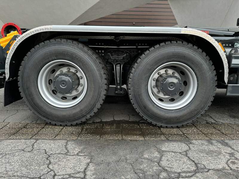 Mercedes Benz 3345 L  6x4 HIAB Ultima 21 S.51