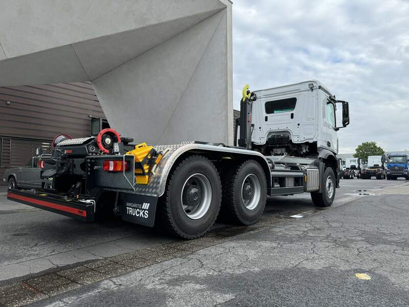 Mercedes Benz 3345 L  6x4 HIAB Ultima 21 S.51