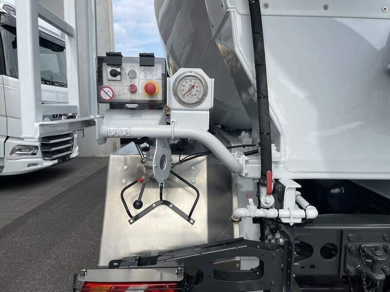 Mercedes Benz 3740 B  8x4 GSR Stetter AM 10 FHC BL